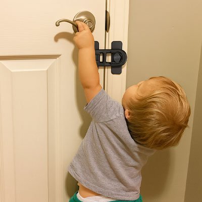 Bloque porte bebe | Sécurité Plus - Bébé Sans Risque